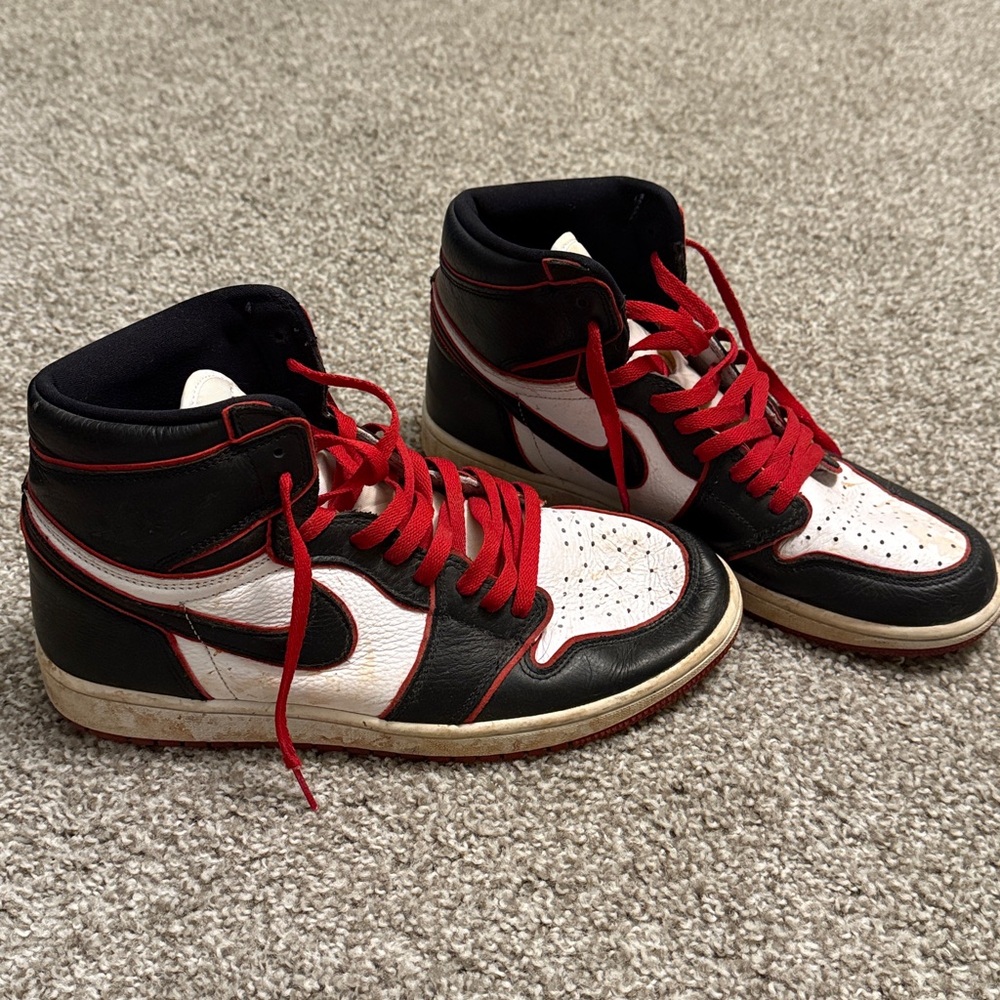 Nike Air Jordan 1 Retro High OG Bloodline 2019